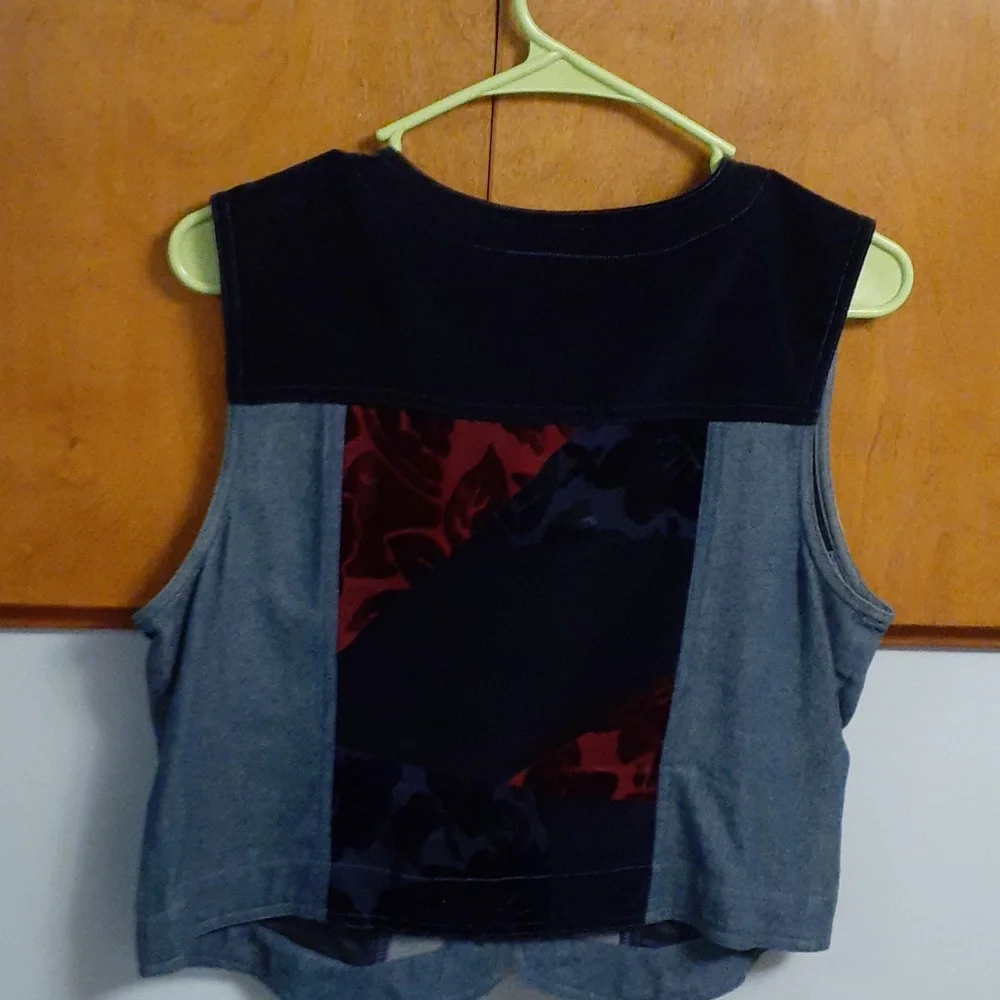 Vintage Carole little petite vest  size small - Picture 3 of 5